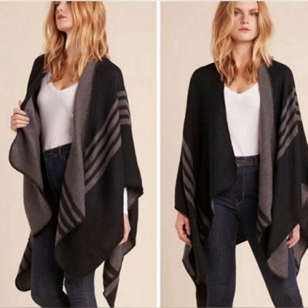 BB Dakota Reversible Blanket Shawl Poncho Sweater Black/ Grey OS Great Condition